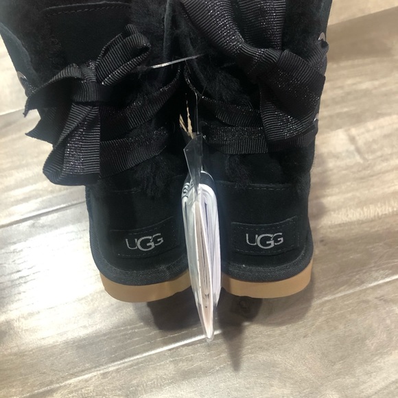 Girls Bailey Bow UGGS NWT - Picture 3 of 5